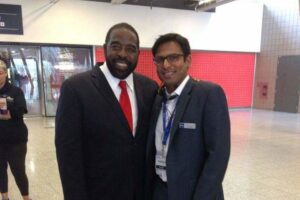 Amandeep Thind with American motivational speaker Les Brown