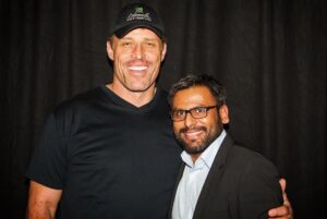 Amandeep Thind with his mentor Tony Robbins