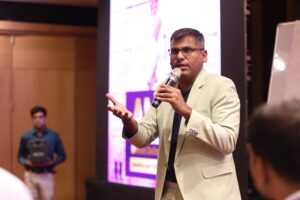 leader credibility, impactful speaking, clear messaging, confident pacing, speech structure, strong presence, simple communication, audience clarity, leadership influence, presentation habits, corporate speaking, executive delivery, calm leadership, confident gestures